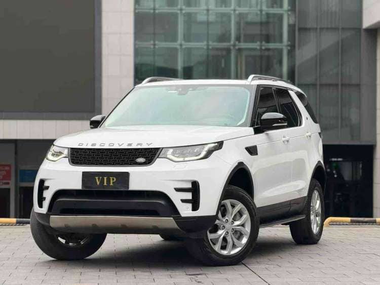 2019 Land Rover Discovery; curated vehicle image