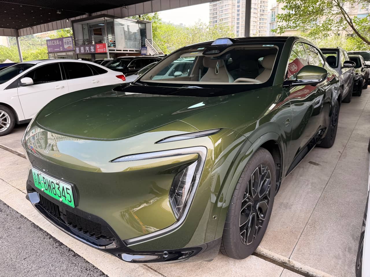 2025 Avatr Avatr 07; curated vehicle image