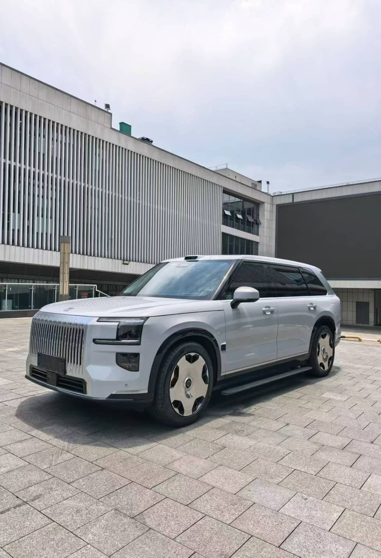 2026 Zeekr 9X; curated vehicle image