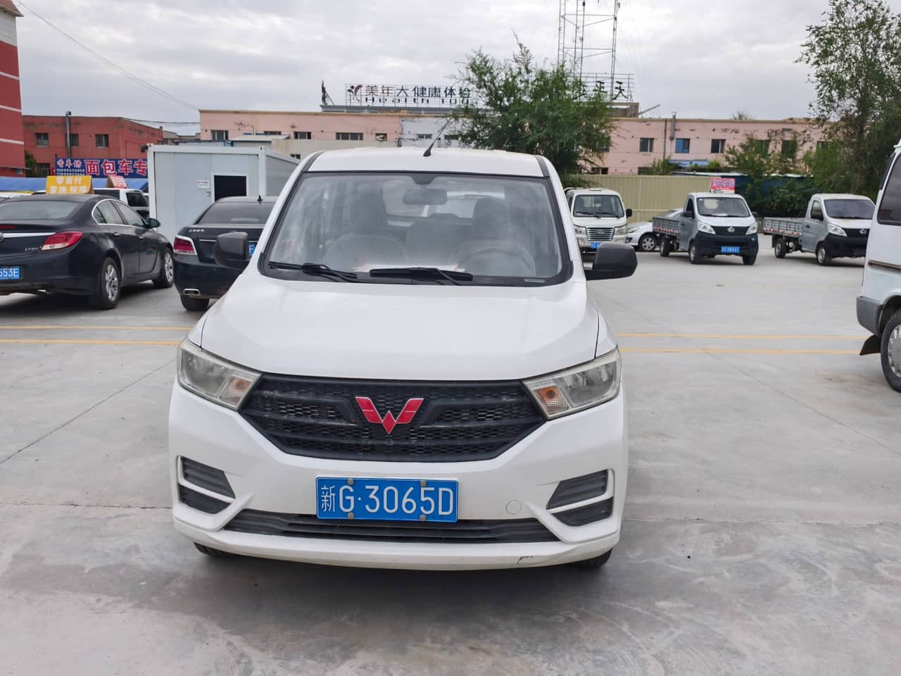 2021 Wuling Hongguang; curated vehicle image