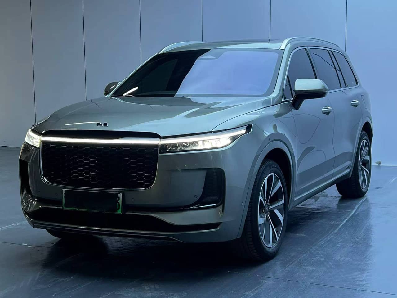 2022 Li Auto ONE; curated vehicle image