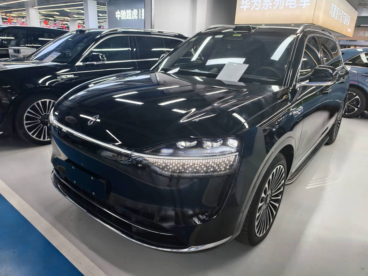 2024 HIMA AitoM9; curated vehicle image