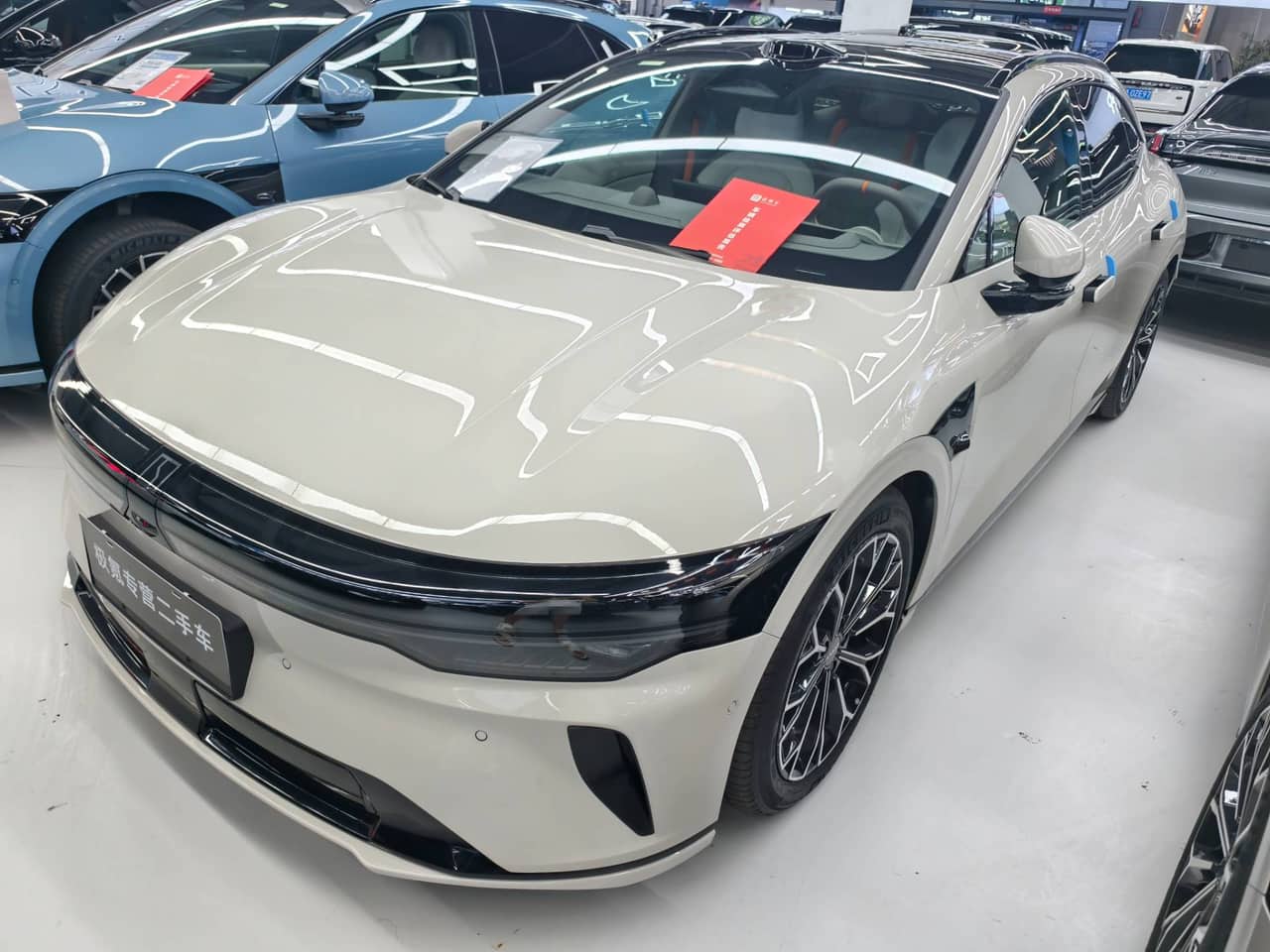 2025 Zeekr Zeekr 007 GT; curated vehicle image