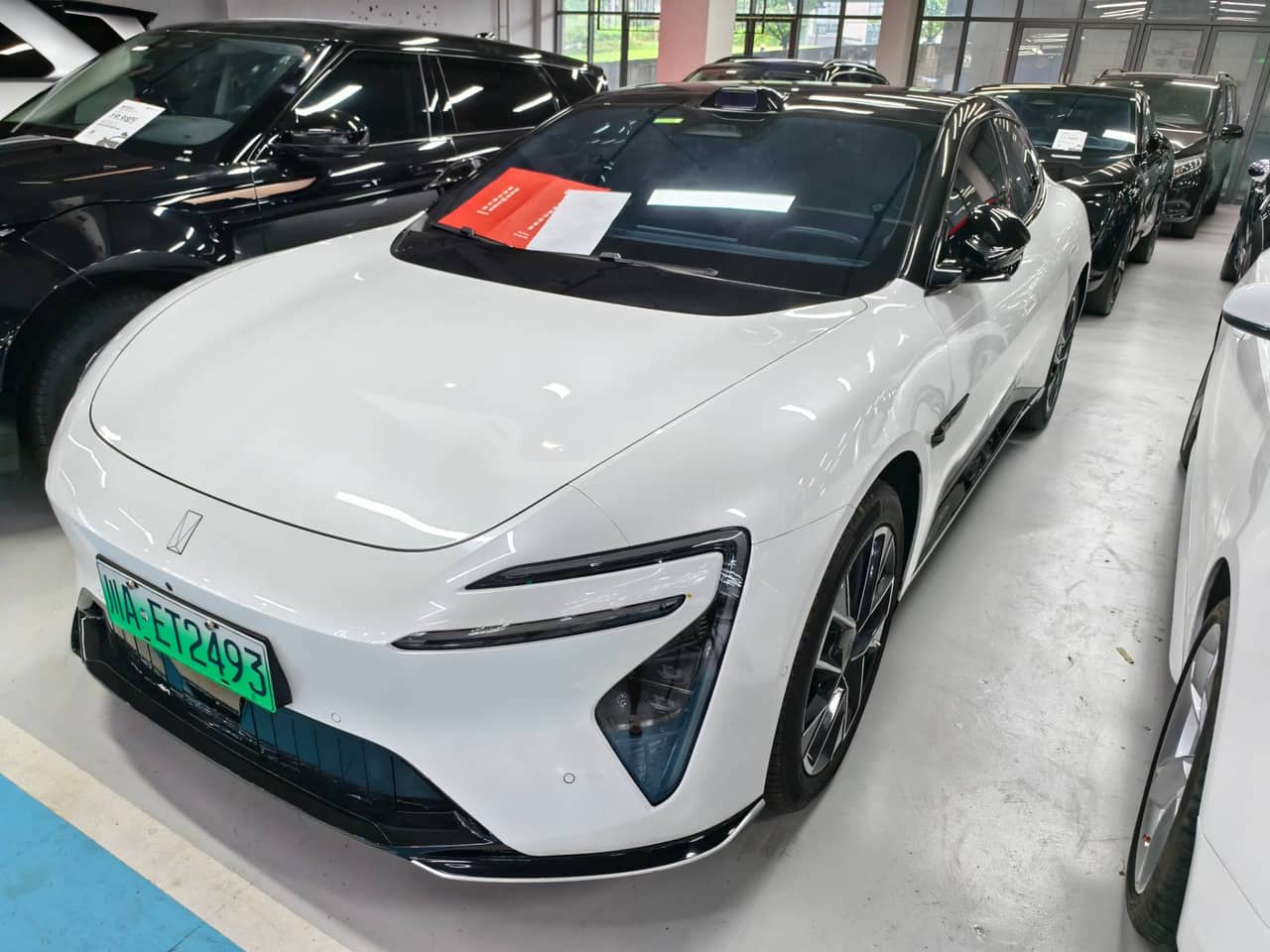 2025 Avatr Avatr 06; curated vehicle image