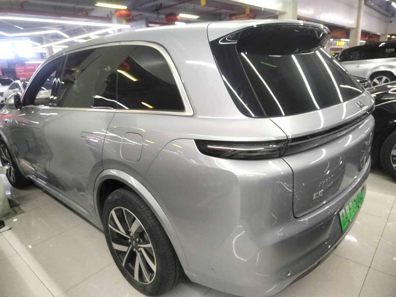 2022 Li Auto L8; curated vehicle image