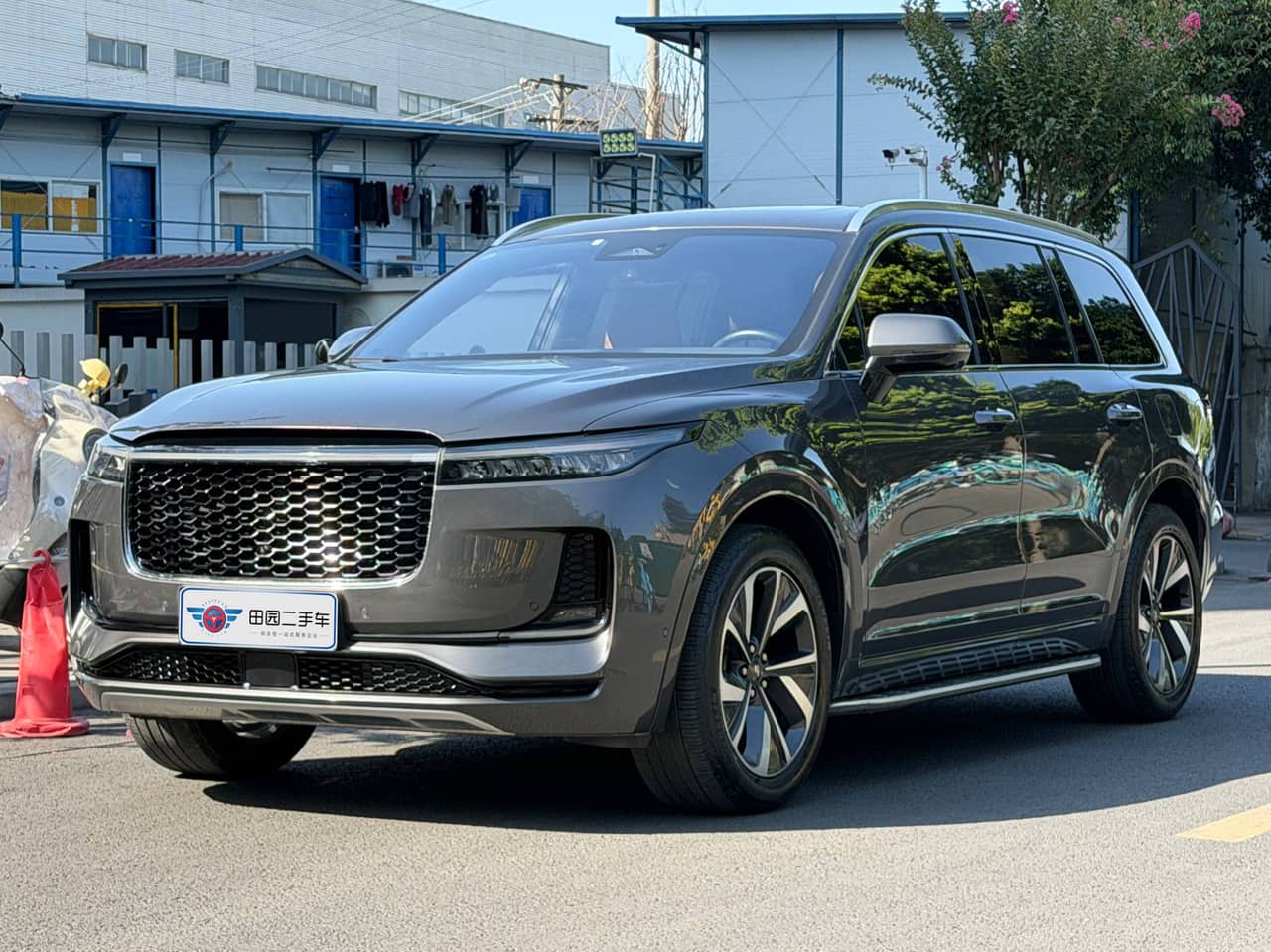 2021 Li Auto ONE; curated vehicle image