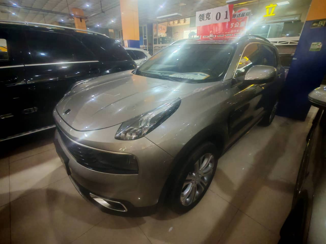 2019 Lynk & Co Lynk & Co 01; curated vehicle image