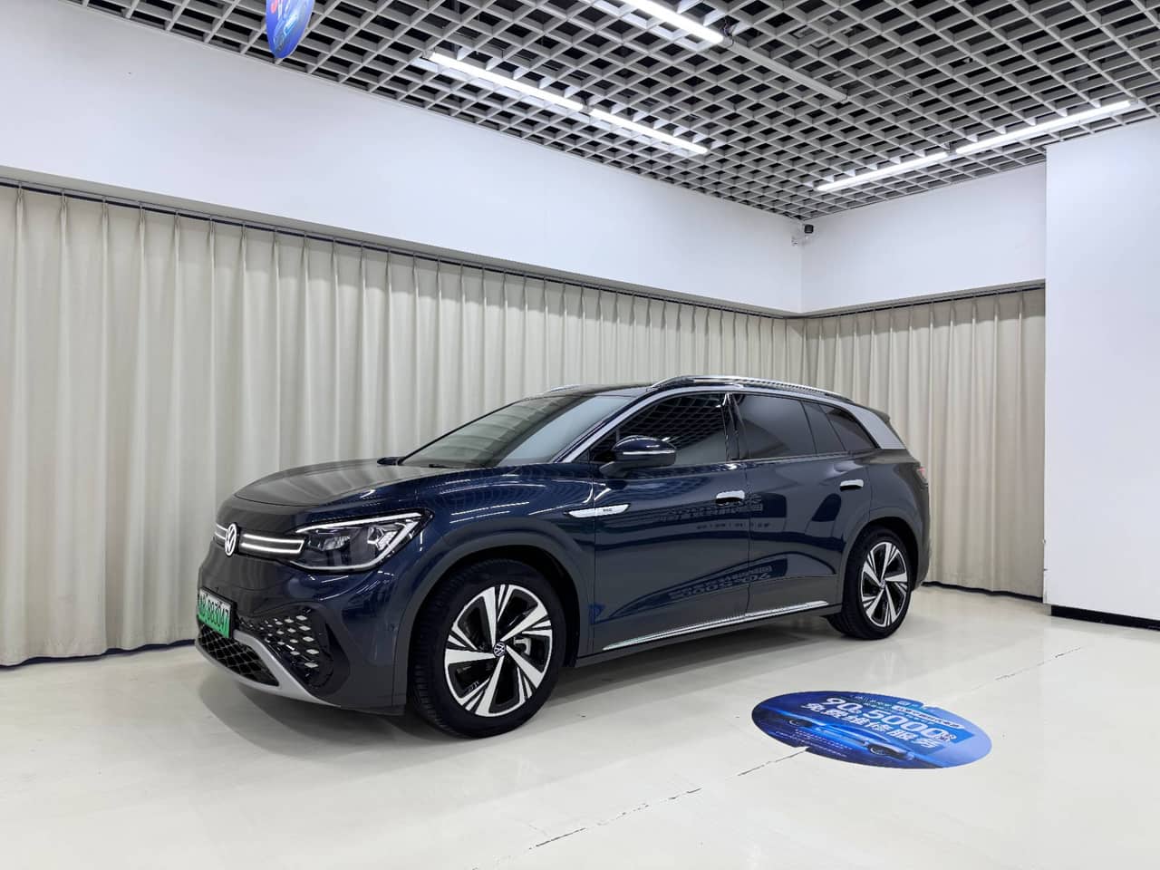 2023 Volkswagen ID.6 CROZZ; curated vehicle image