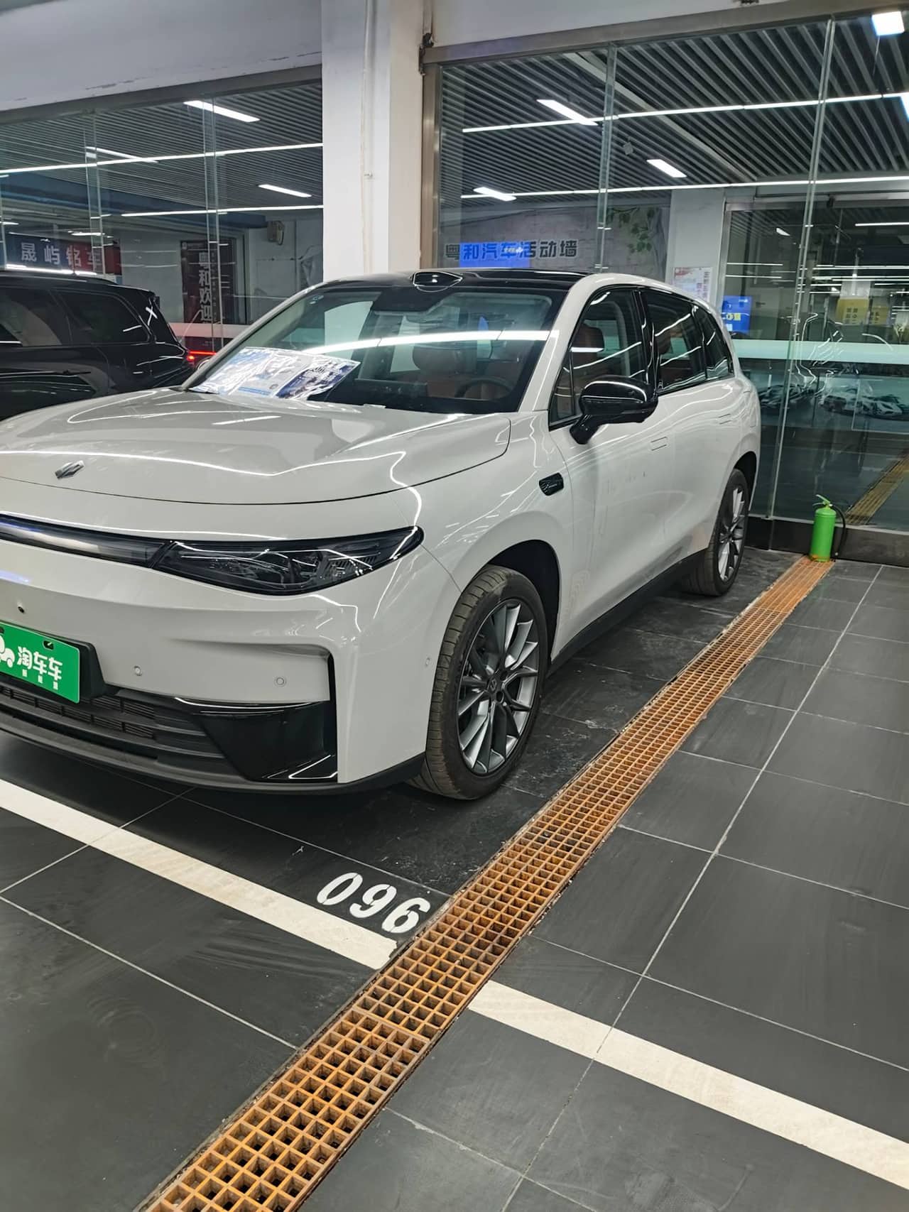 2025 Leapmotor C10; curated vehicle image