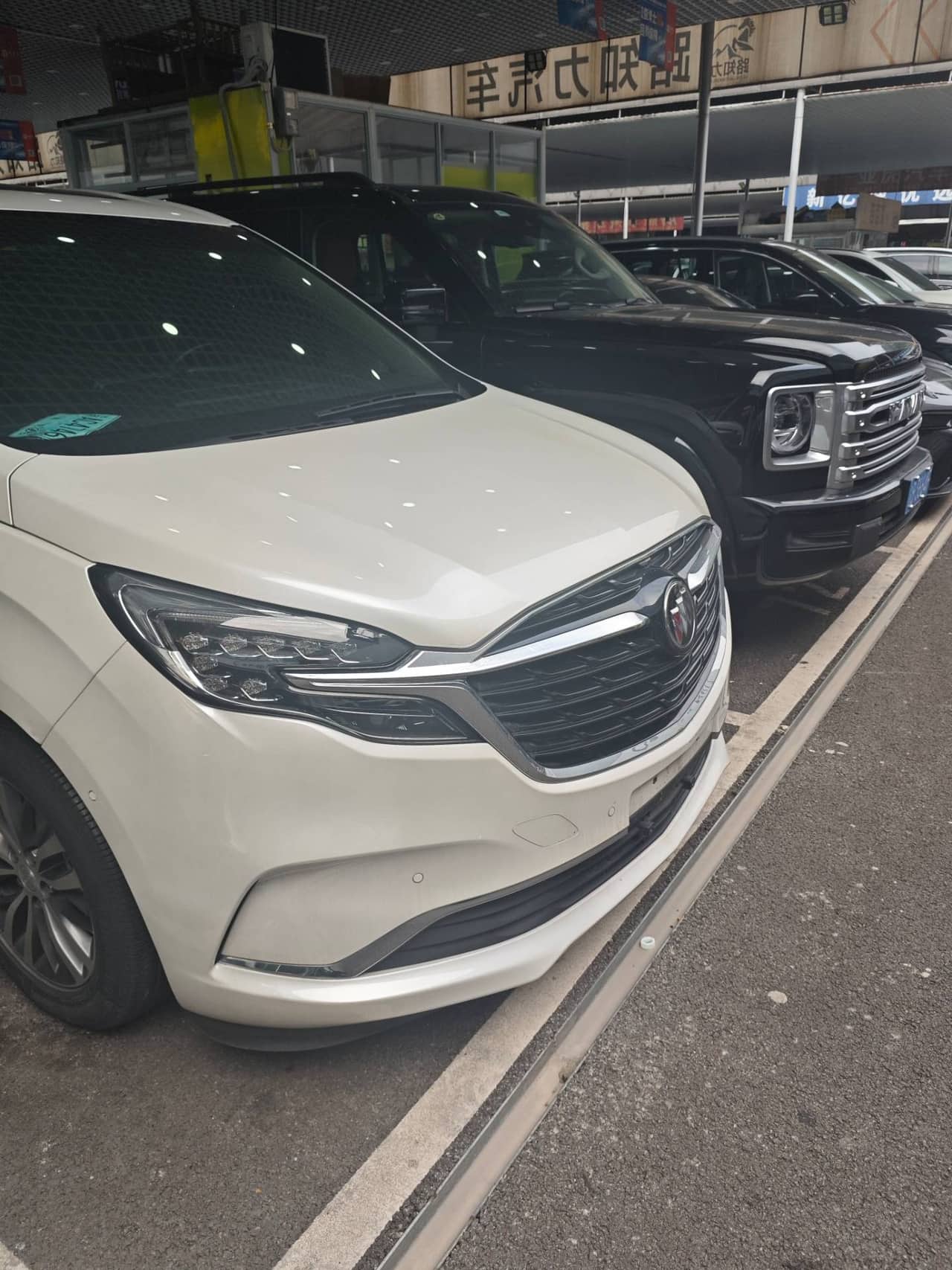 2020 Buick GL8; curated vehicle image