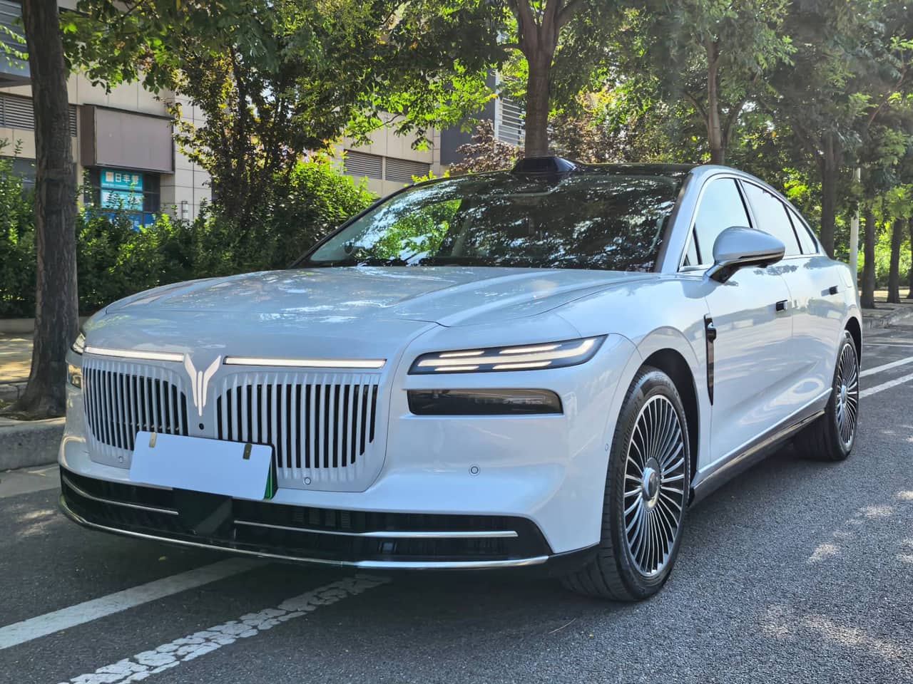2025 VOYAH Zhuiguang L; curated vehicle image