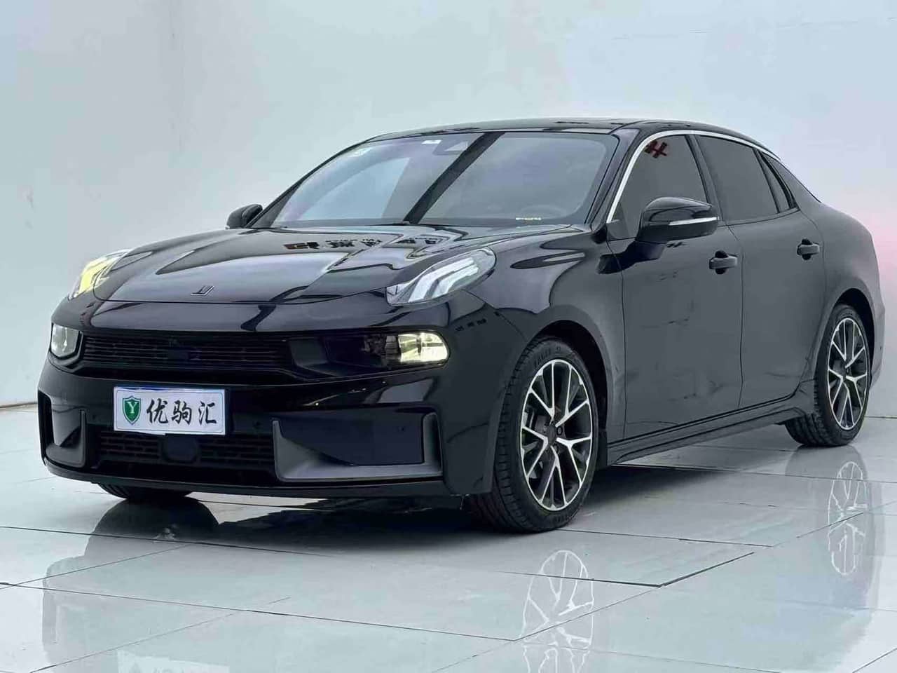 2021 Lynk & Co Lynk & Co 03; curated vehicle image