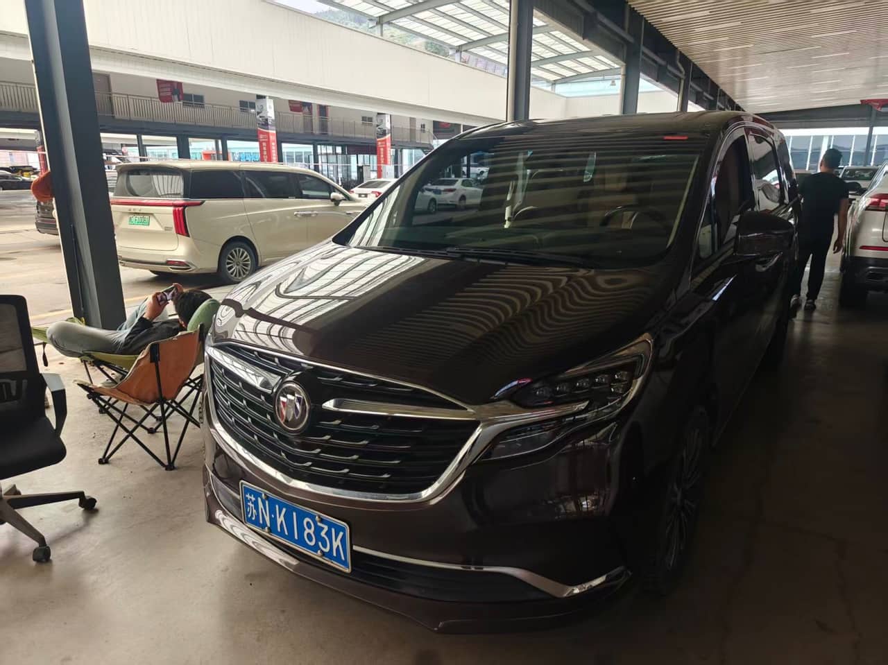 2021 Buick GL8; curated vehicle image