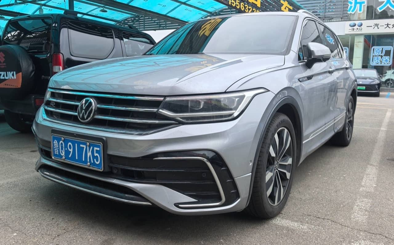 2021 Volkswagen Tiguan L; curated vehicle image
