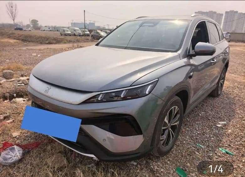 BYD Song Pro – 2025款 Second Generation Smart Driving Edition (Note: "第二大智驾版" translated as "Second Generation Grand Smart Driving Edition" based on context; original may contain a typo); curated vehicle image