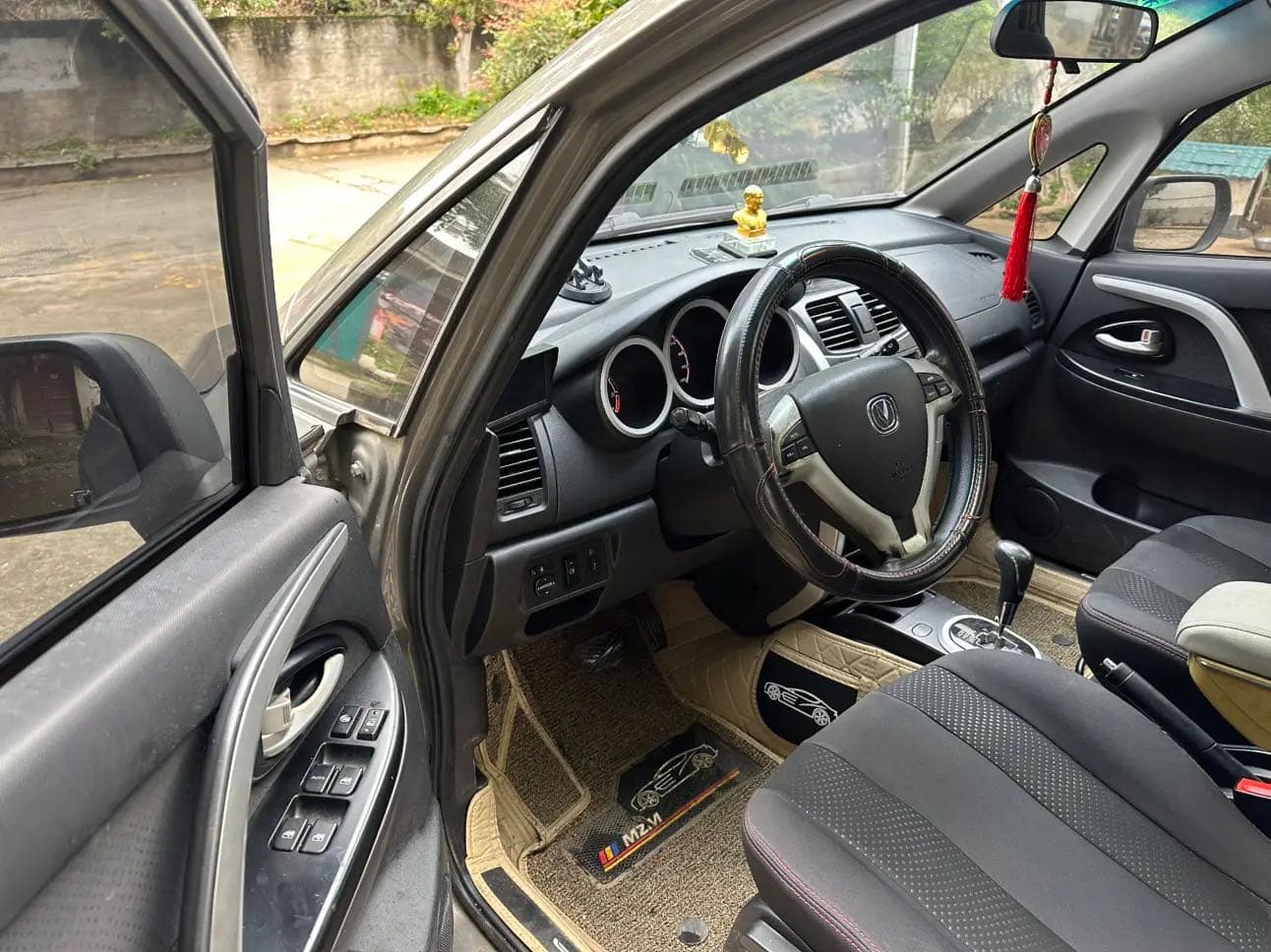 Chang'an CX20 – 2014款 1.4L IMT Sunroof Navigation Edition (China V / National V emission standard) photo 2