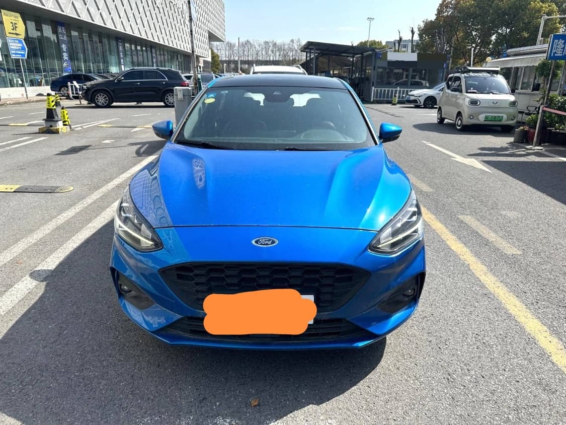 2021 Ford Focus photo 3