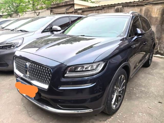 Lincoln vehicle