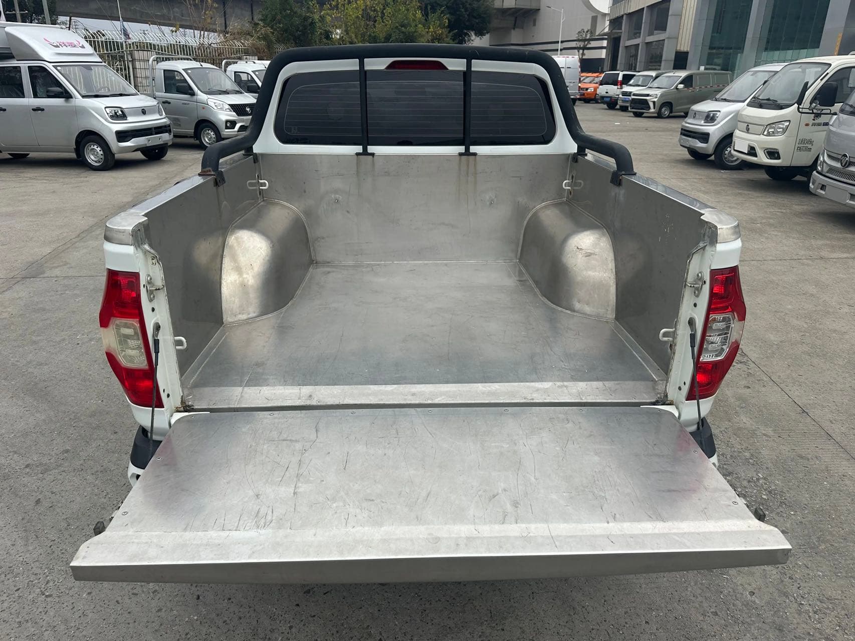 Maxus T60 – 2019款 2.0T Gasoline 2WD Standard Cargo Box High Chassis Comfort Type Double Cab – China VI (National VI) emission standard photo 2