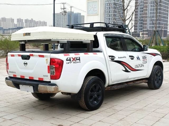 2017 Nissan Navara 4WD Luxury Edition photo 2