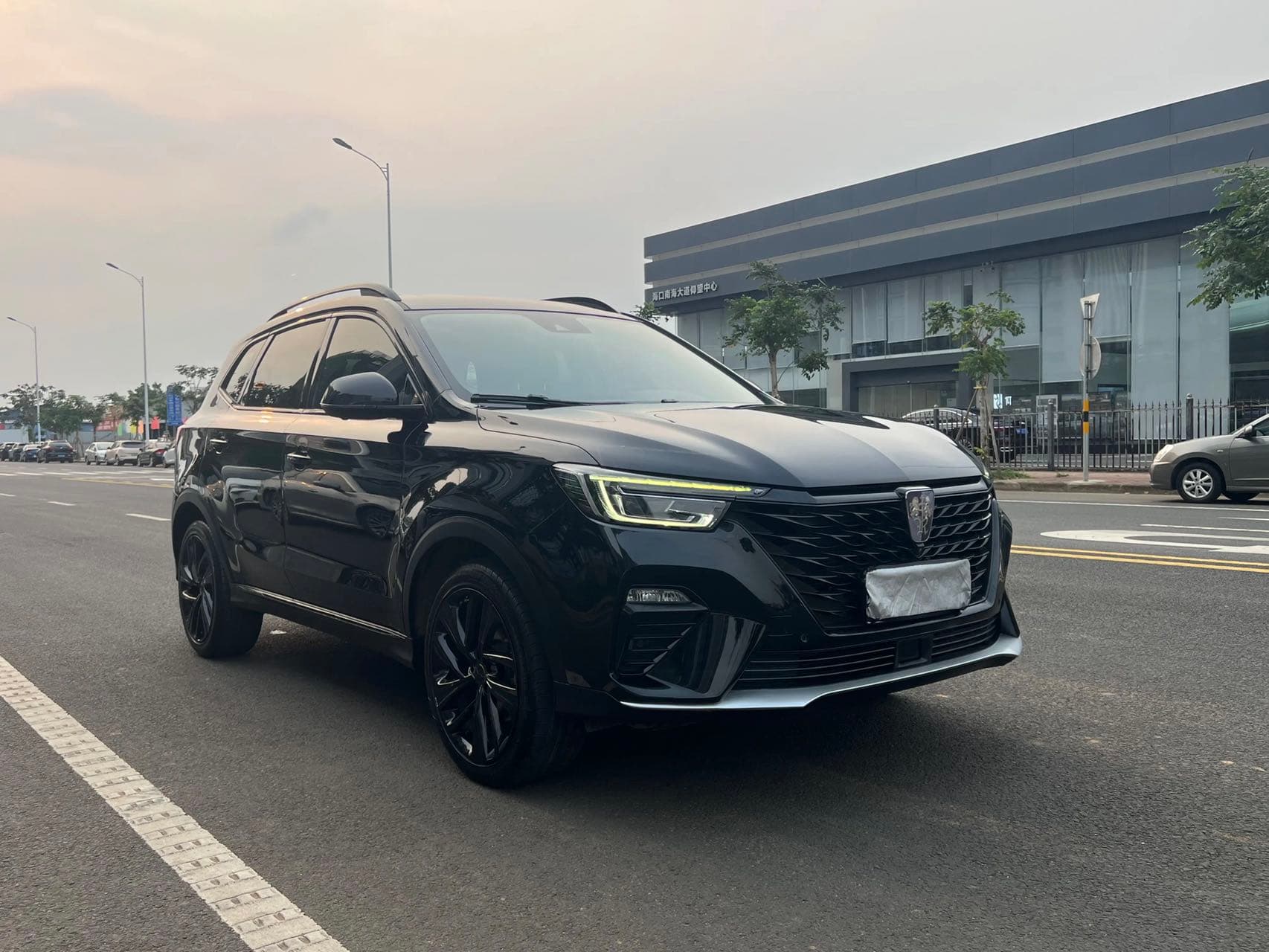Roewe RX5 – 2020款 PLUS 300TGI Automatic Ali Guochao Ronglin Edition photo 4