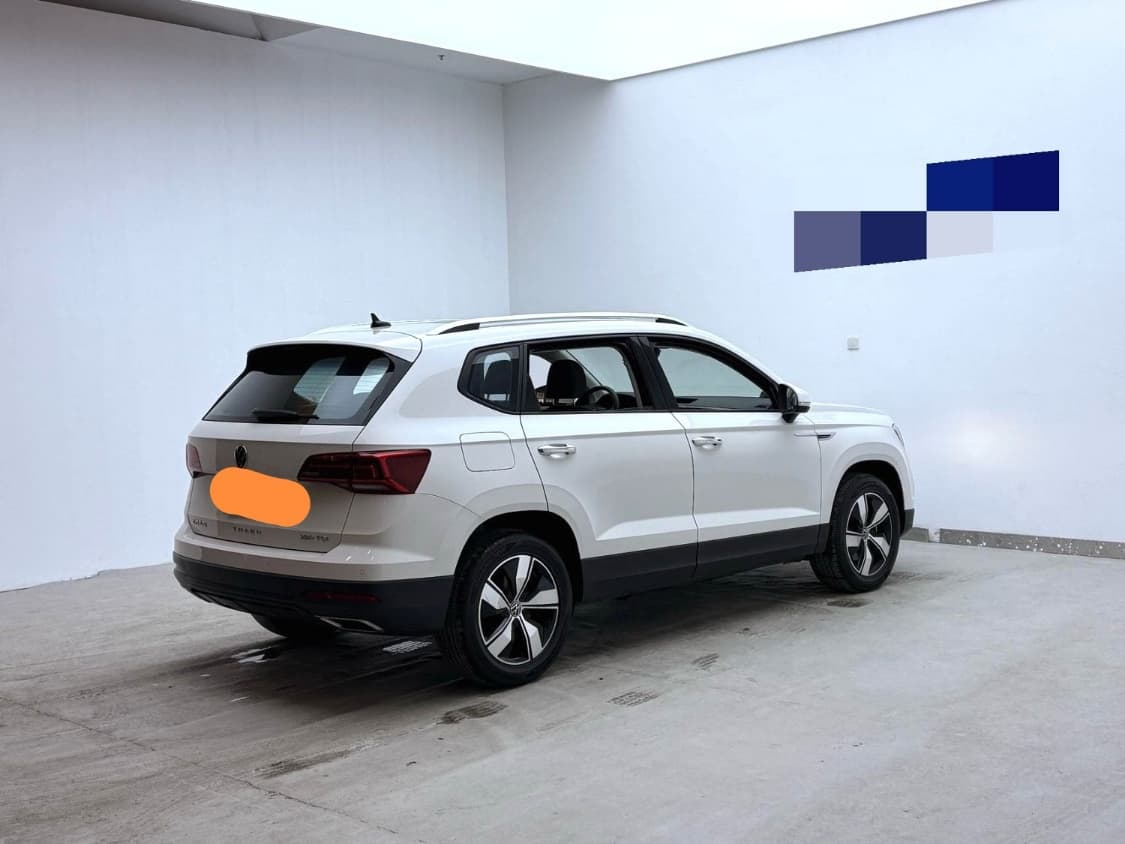 2021 Volkswagen Tharu 2WD Comfort Edition photo 2