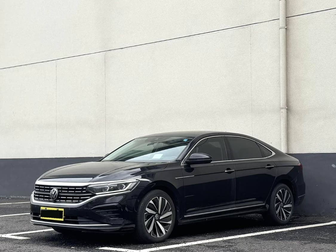 2022 Volkswagen Passat 380 Luxury Edition; curated vehicle image